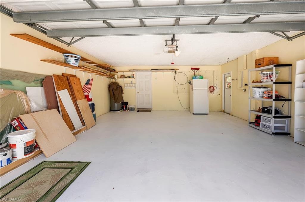 639 Pompano DR-32