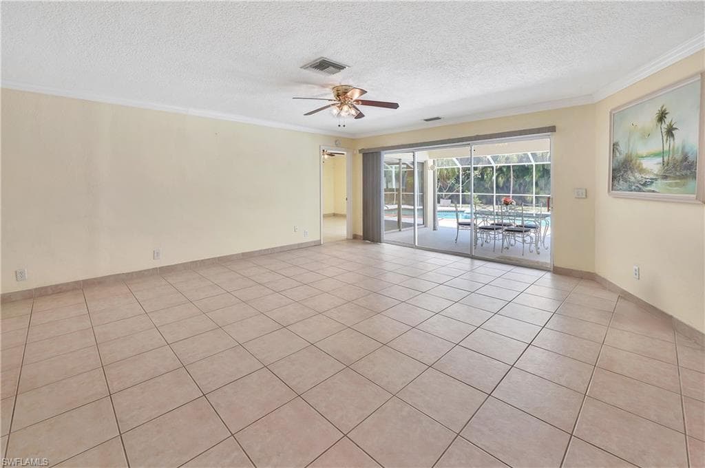 639 Pompano DR-10