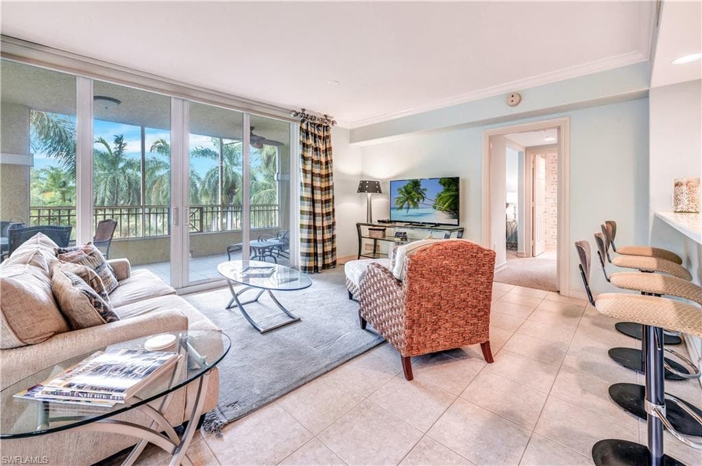 2748 Tiburon BLVD E C-301-6