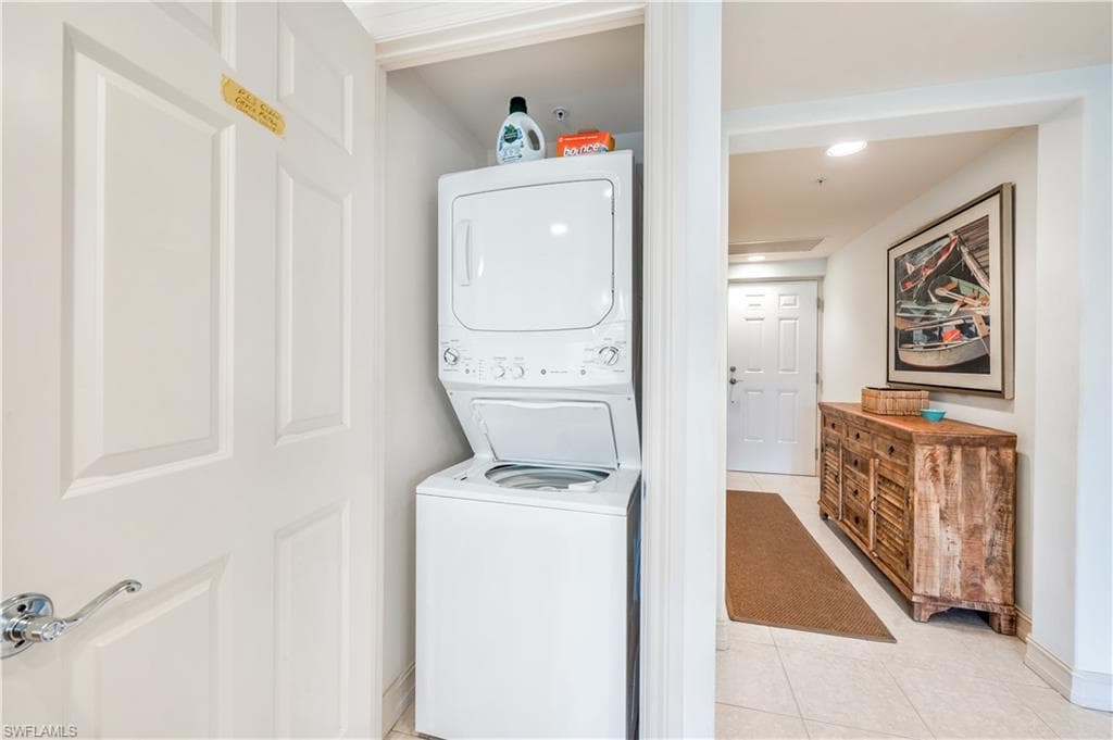 2748 Tiburon BLVD E C-301-12