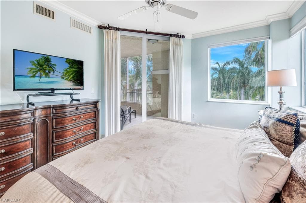 2748 Tiburon BLVD E C-301-18