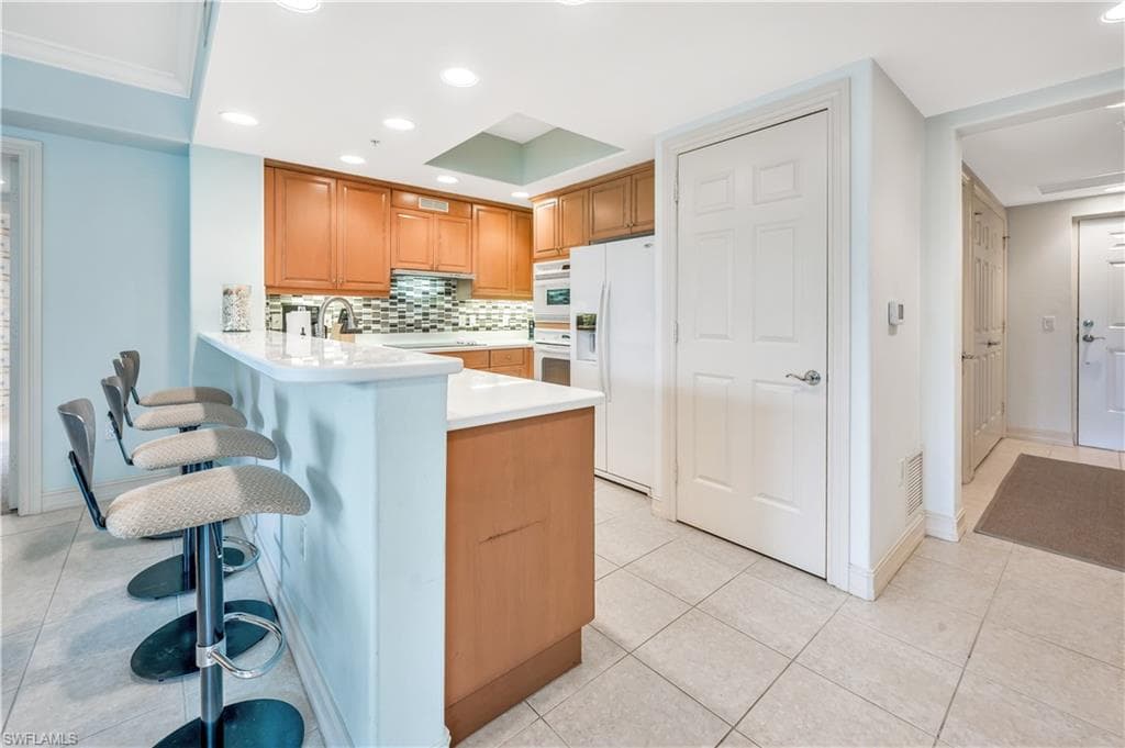 2748 Tiburon BLVD E C-301-11