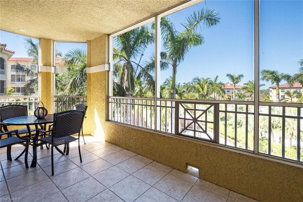 2748 Tiburon BLVD E C-301-25
