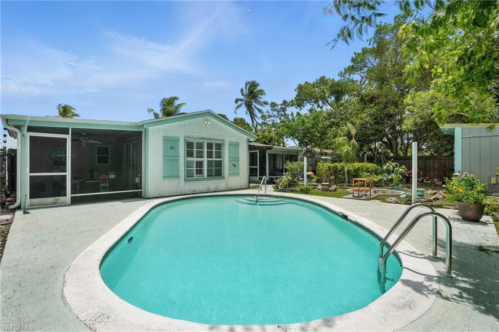 4011 Coconut CIR S-27