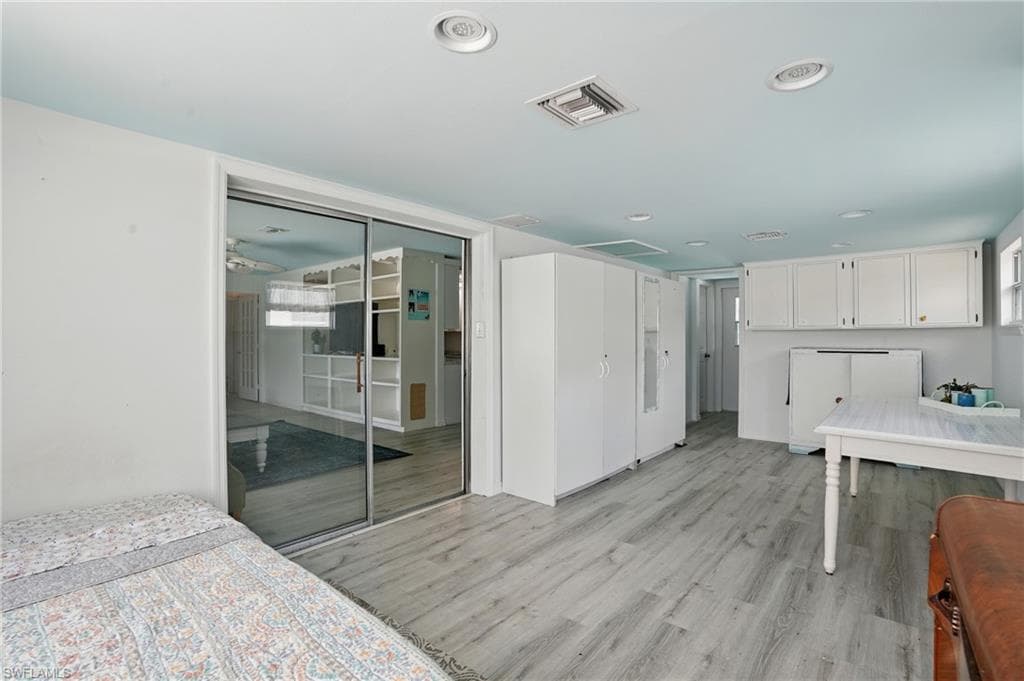 4011 Coconut CIR S-16
