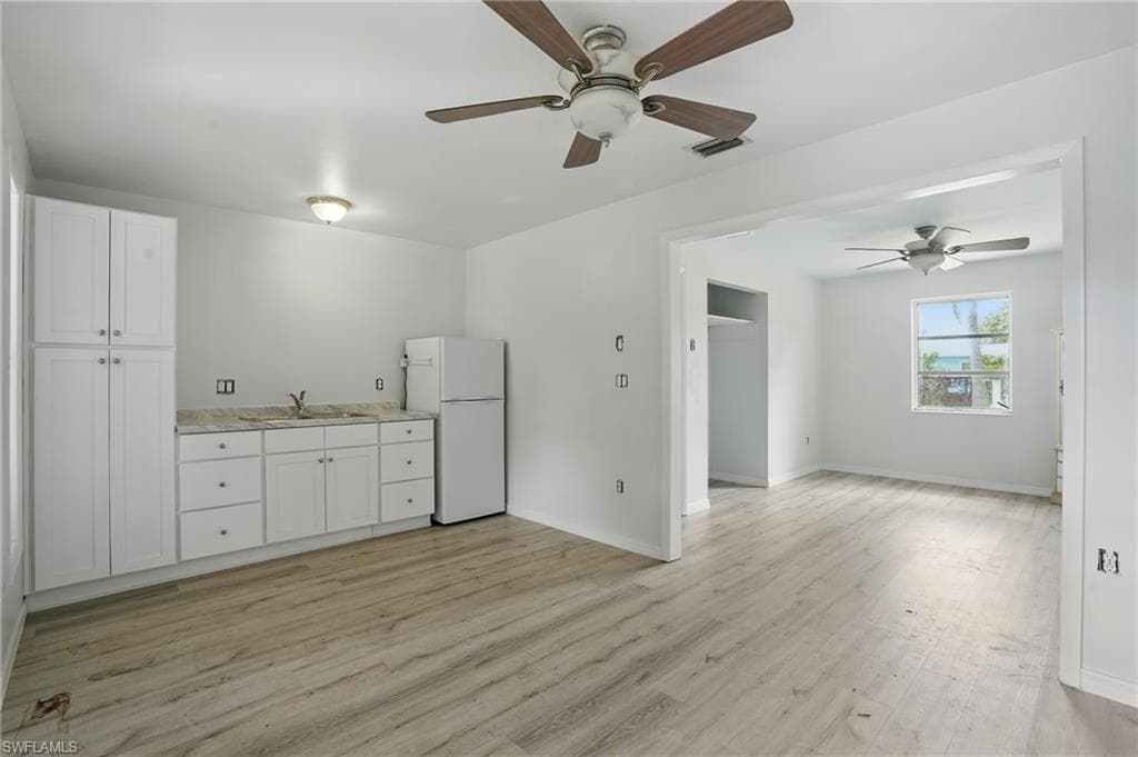 4011 Coconut CIR S-20