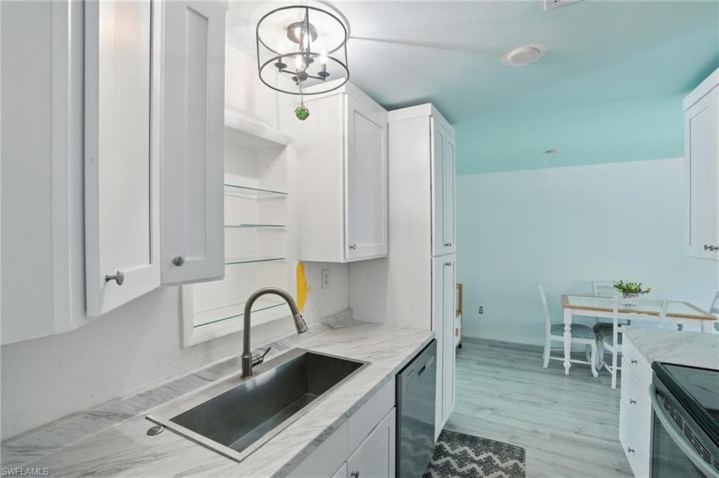 4011 Coconut CIR S-9