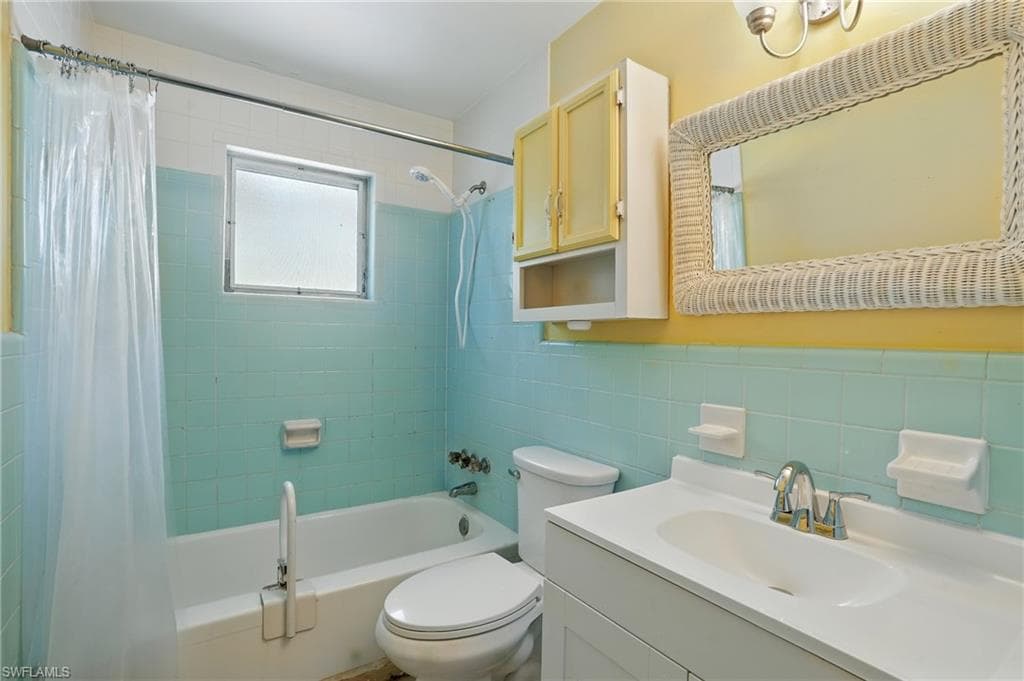 4011 Coconut CIR S-15