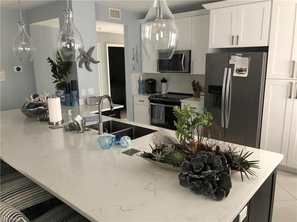 11021 Gulf Reflections DR 101-9