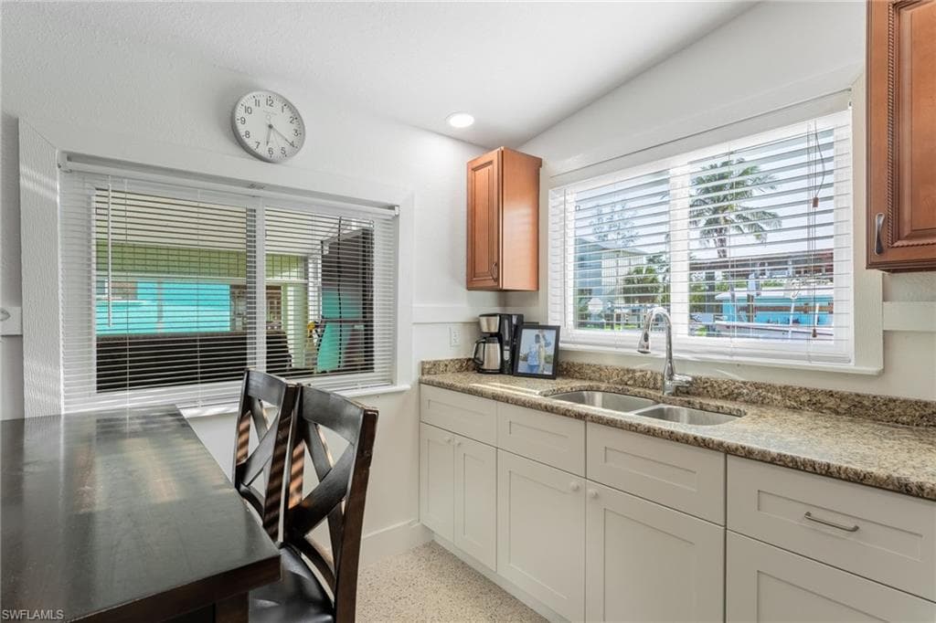 16341 Porto Bello ST-8