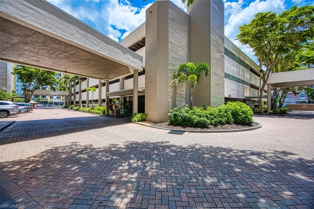 1900 Virginia AVE 102-7