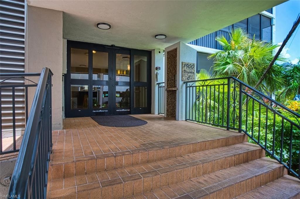 1900 Virginia AVE 102-8