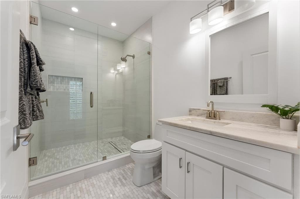2274 Hawksridge DR-44