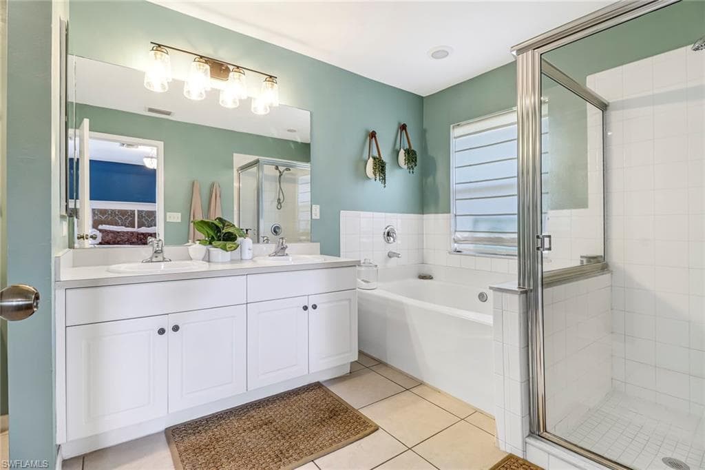 6104 Holt CT-10