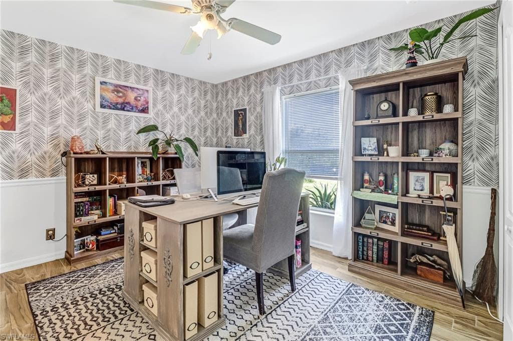 6104 Holt CT-11
