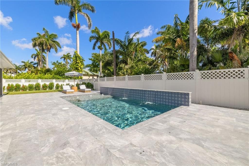 1219 Osceola DR-31