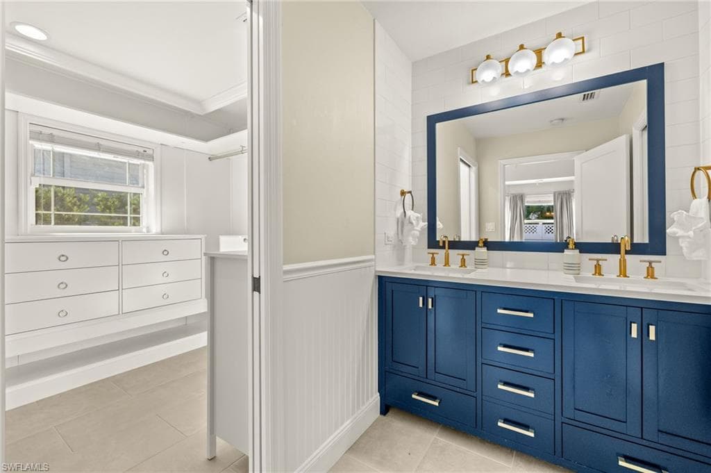 1219 Osceola DR-21