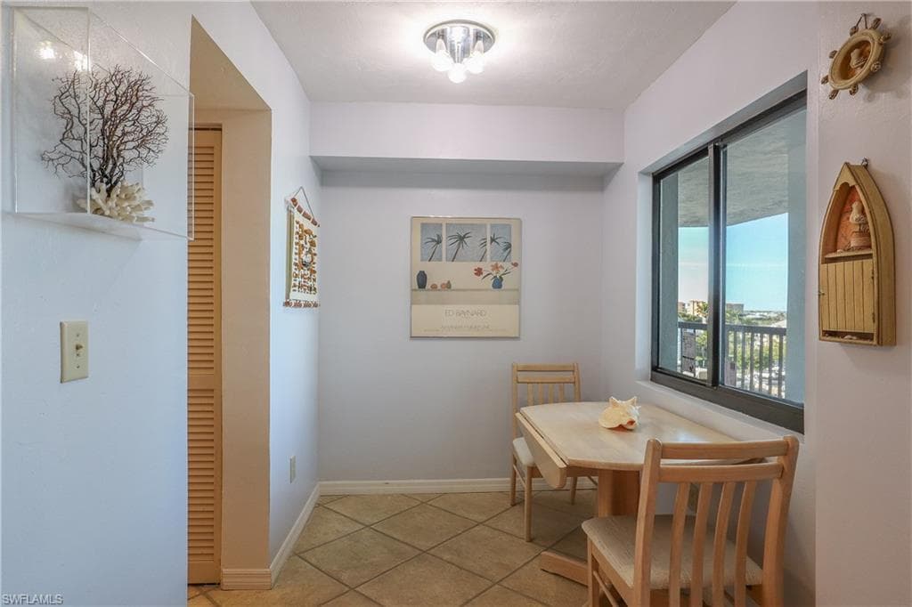 4265 Bay Beach LN 524-13