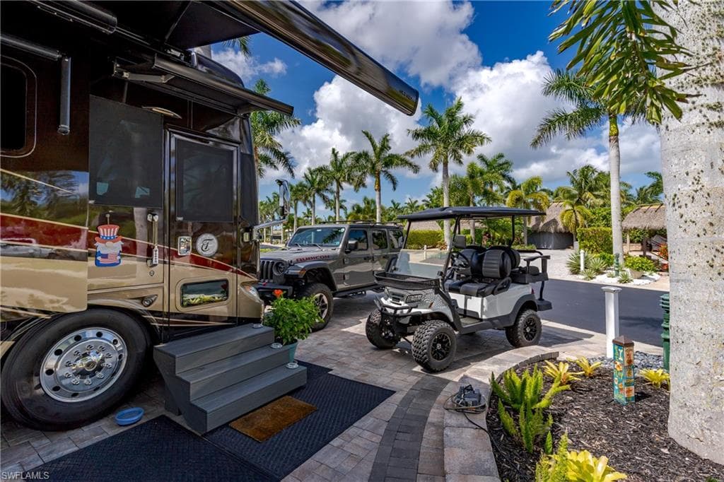 13571 Snook CIR-38