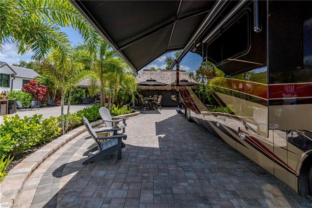 13571 Snook CIR-19