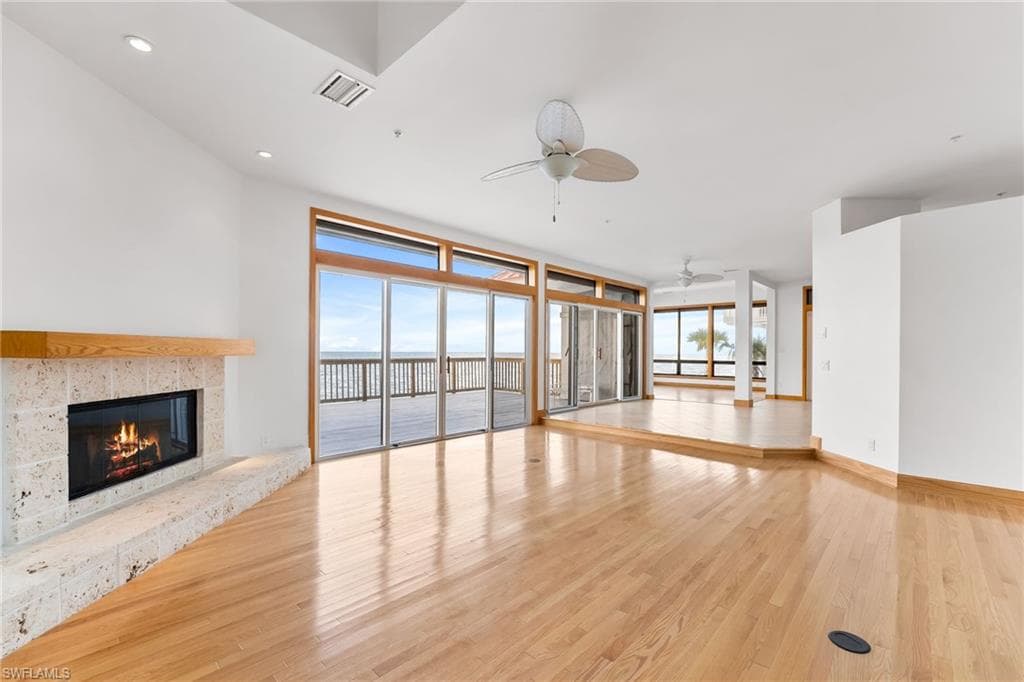 406 Gulf Bend DR-23