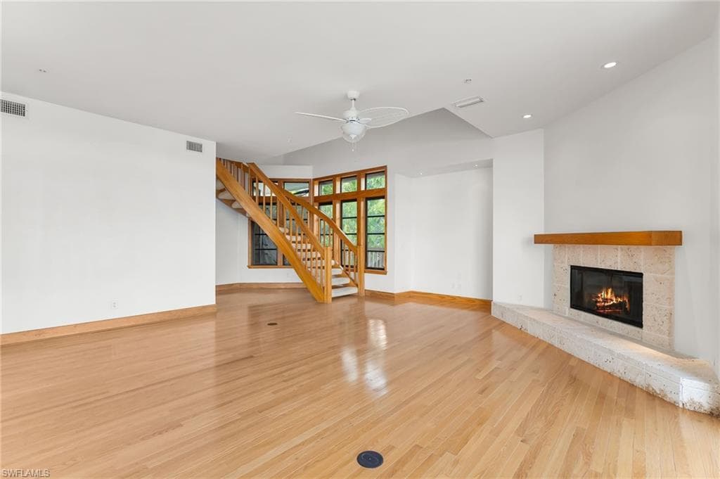 406 Gulf Bend DR-26