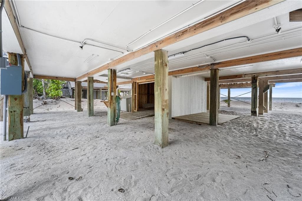 406 Gulf Bend DR-7
