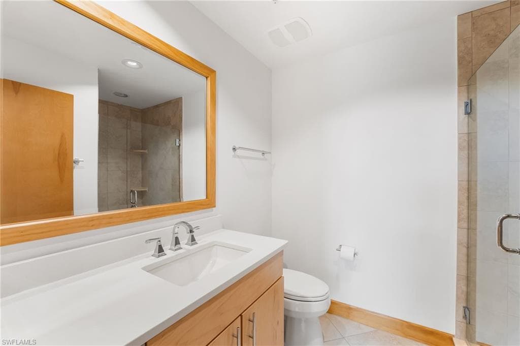 406 Gulf Bend DR-28