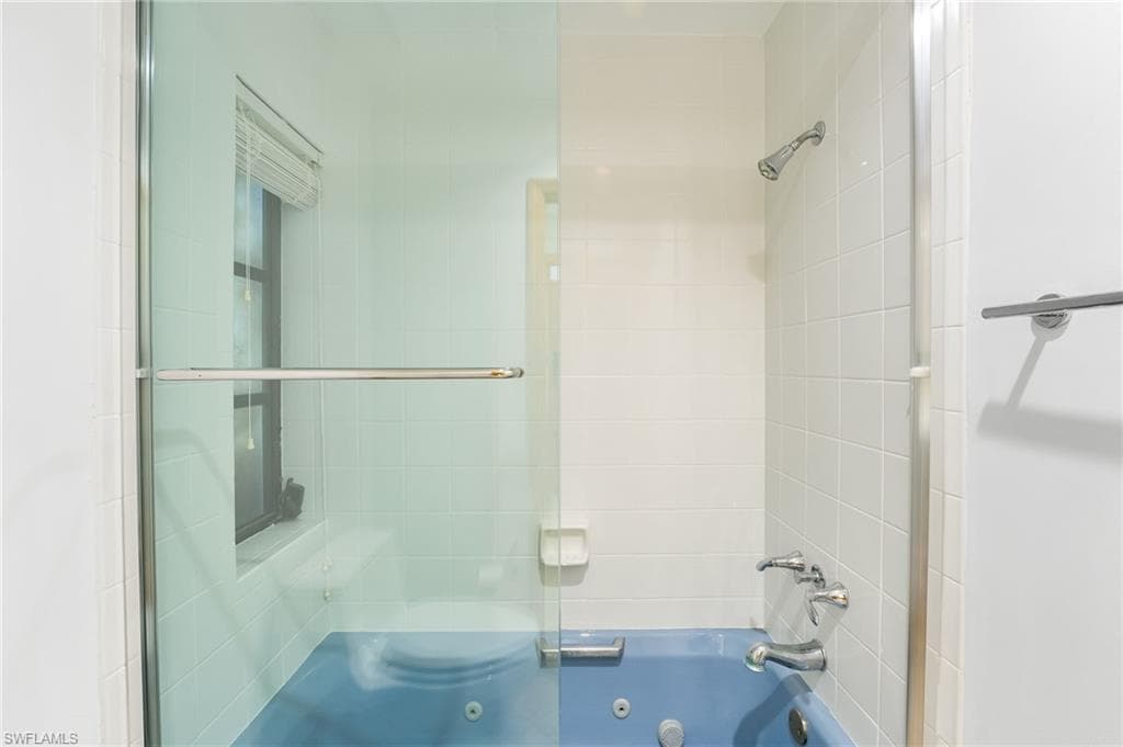 406 Gulf Bend DR-33