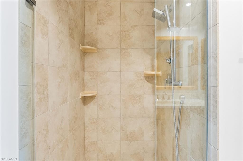 406 Gulf Bend DR-29