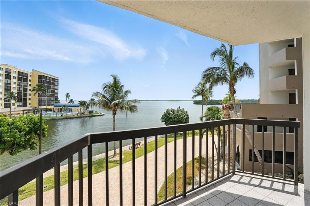 4265 Bay Beach LN 226-34