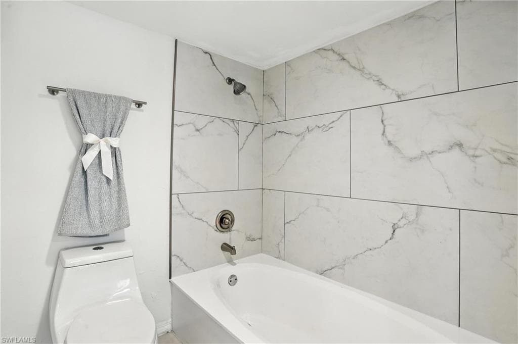 4265 Bay Beach LN 226-29