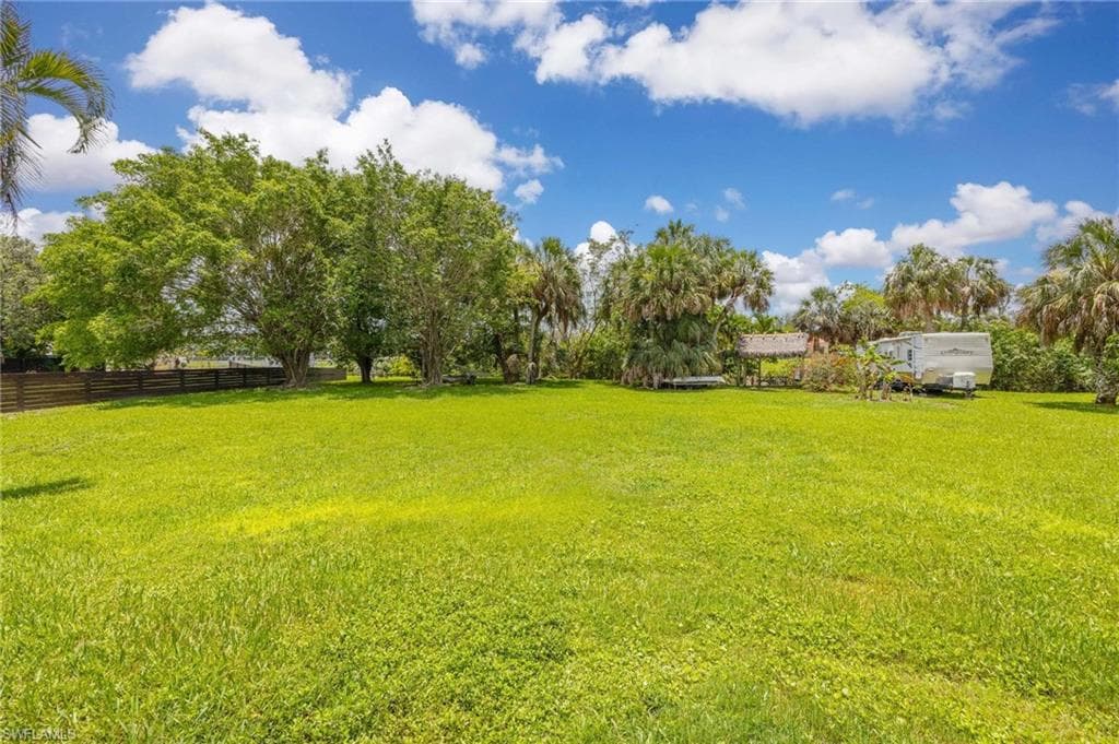 116 Sharwood DR-41