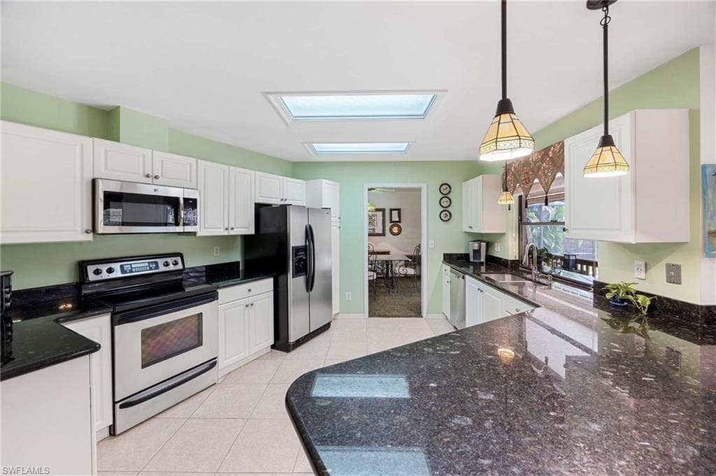 116 Sharwood DR-8