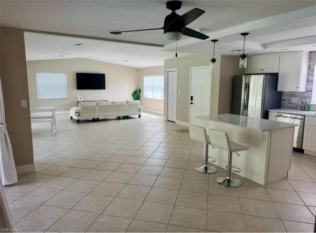 17020 Carolyn LN-6