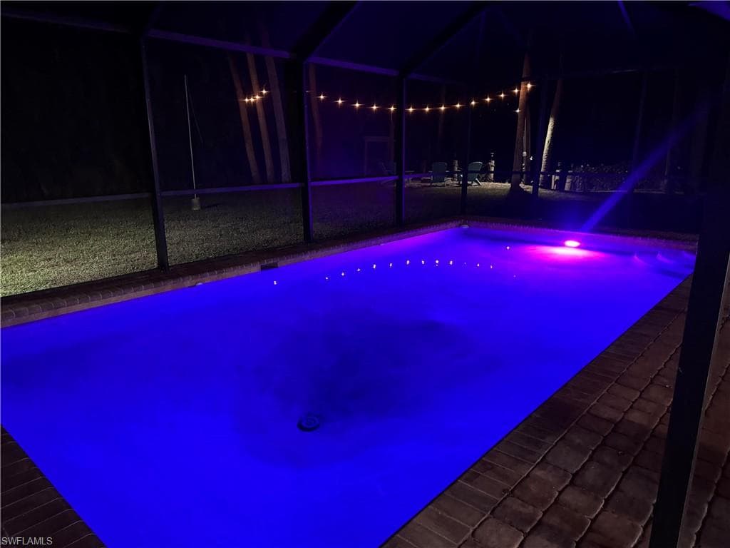 17020 Carolyn LN-16