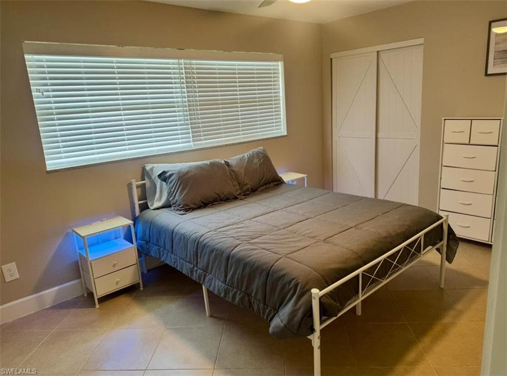 17020 Carolyn LN-14