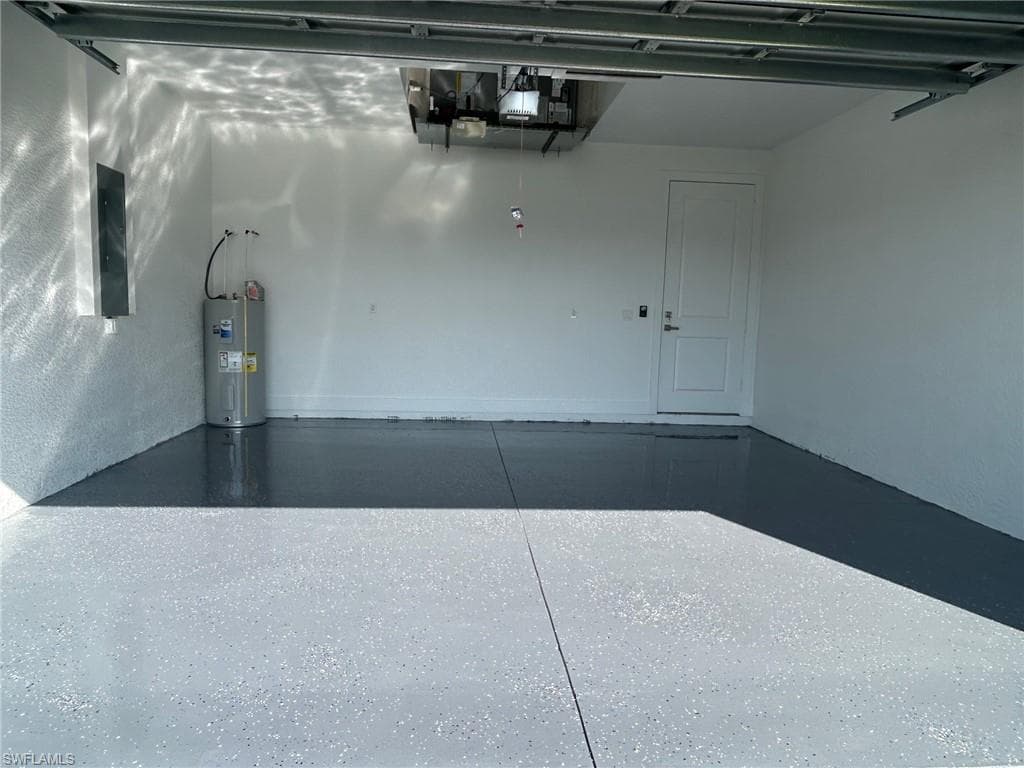 2563 47th AVE NE-22