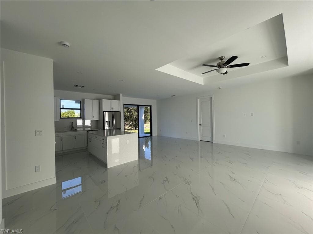 2563 47th AVE NE-9