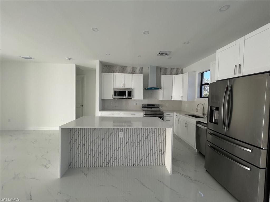 2563 47th AVE NE-10