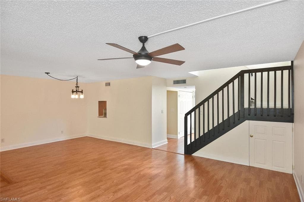 4295 Island CIR 2-5