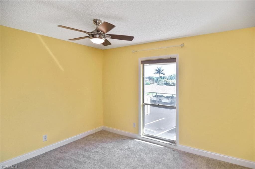 4295 Island CIR 2-9