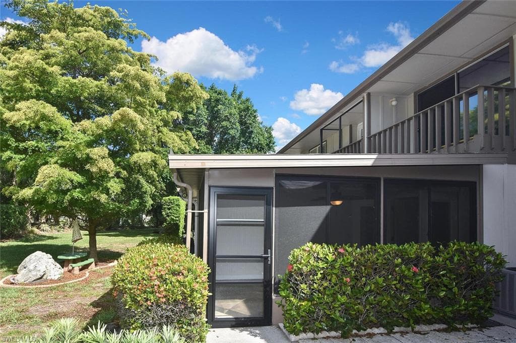 4295 Island CIR 2-29