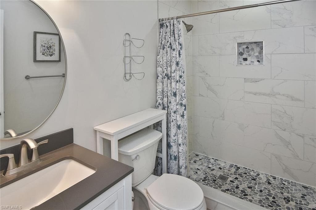 4295 Island CIR 2-15