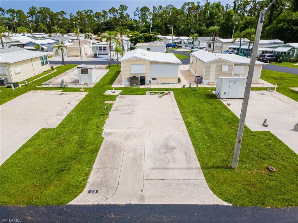 40 La Fonda LN-1