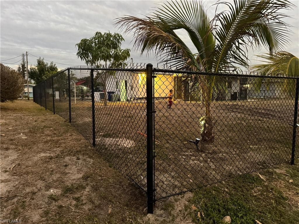 2231 Isle Of Pines AVE-21