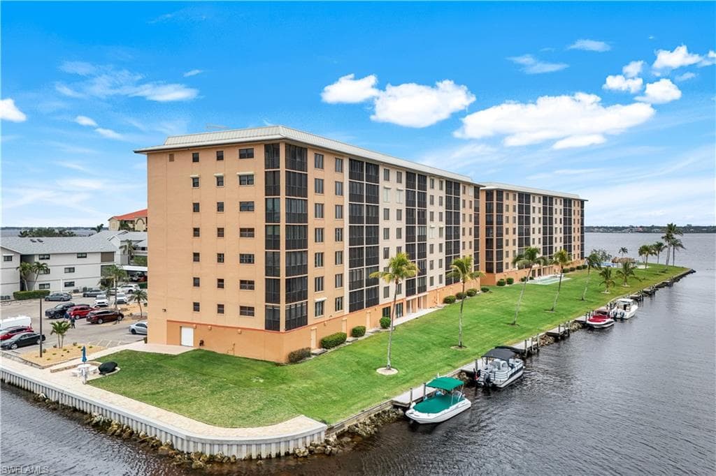 4260 SE 20th PL 206-5