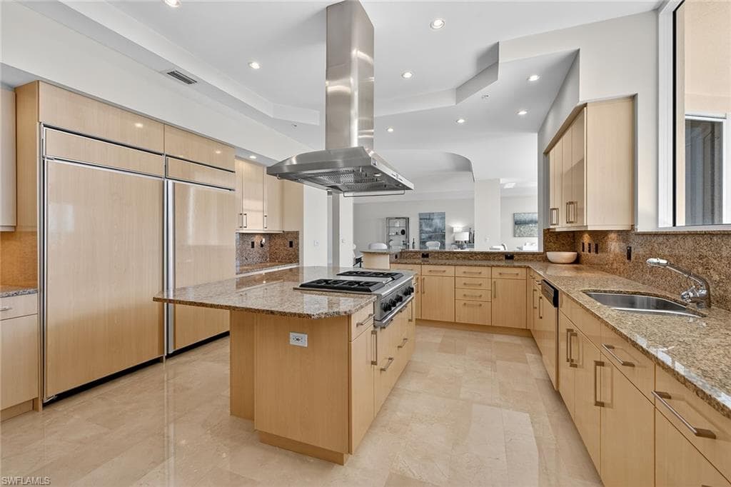 970 Cape Marco DR 2506-20