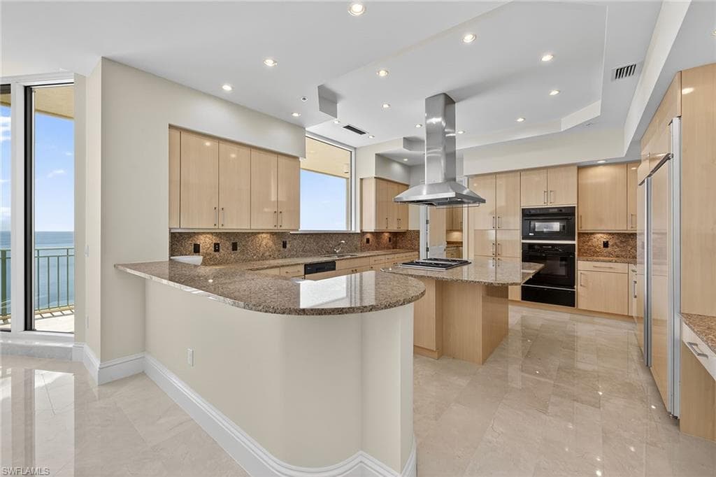 970 Cape Marco DR 2506-21