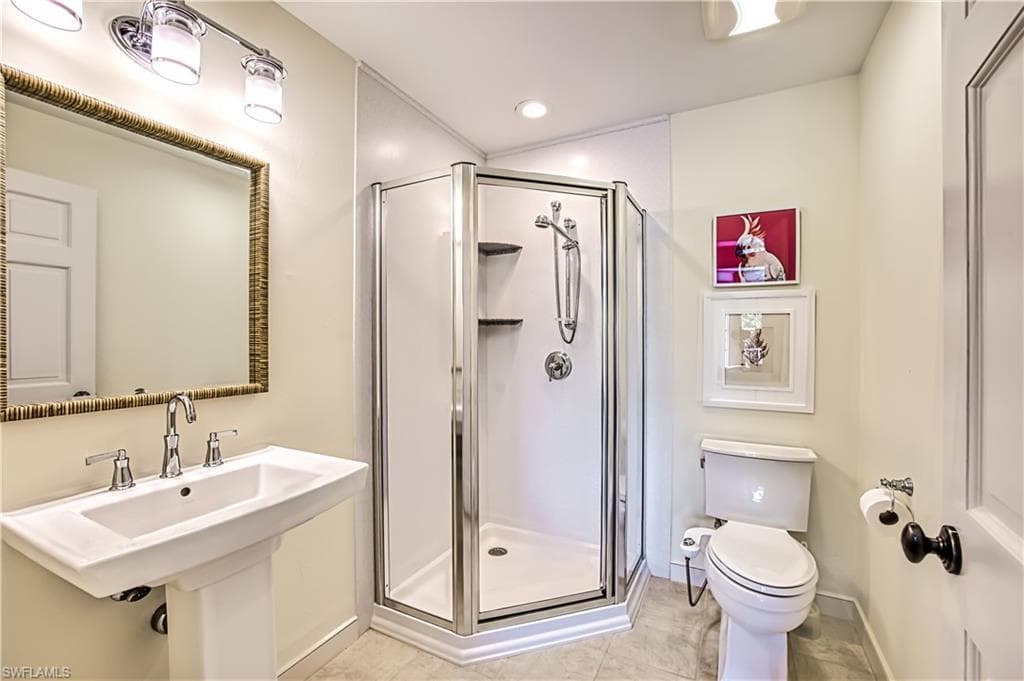 5438 Shearwater DR-24